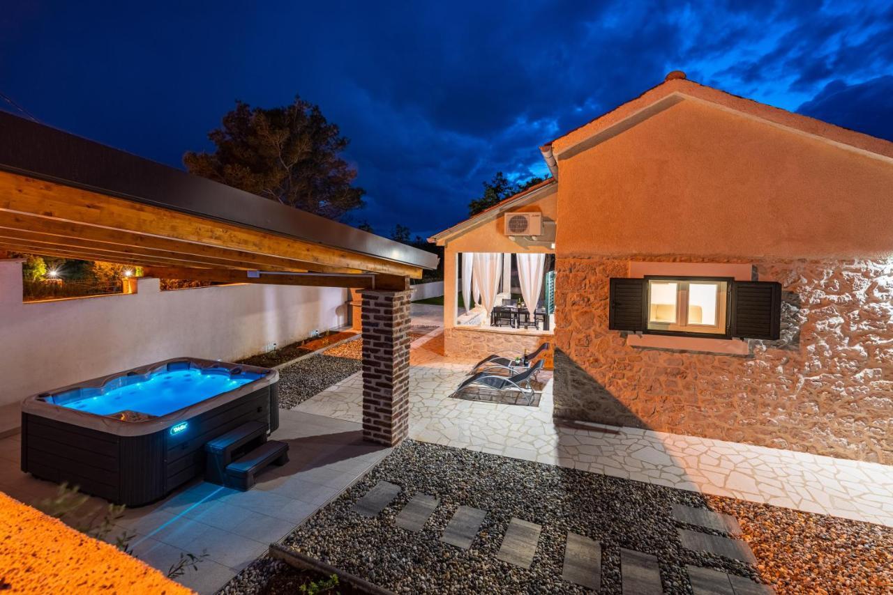 Holiday Home Figurica Novigrad  Екстериор снимка