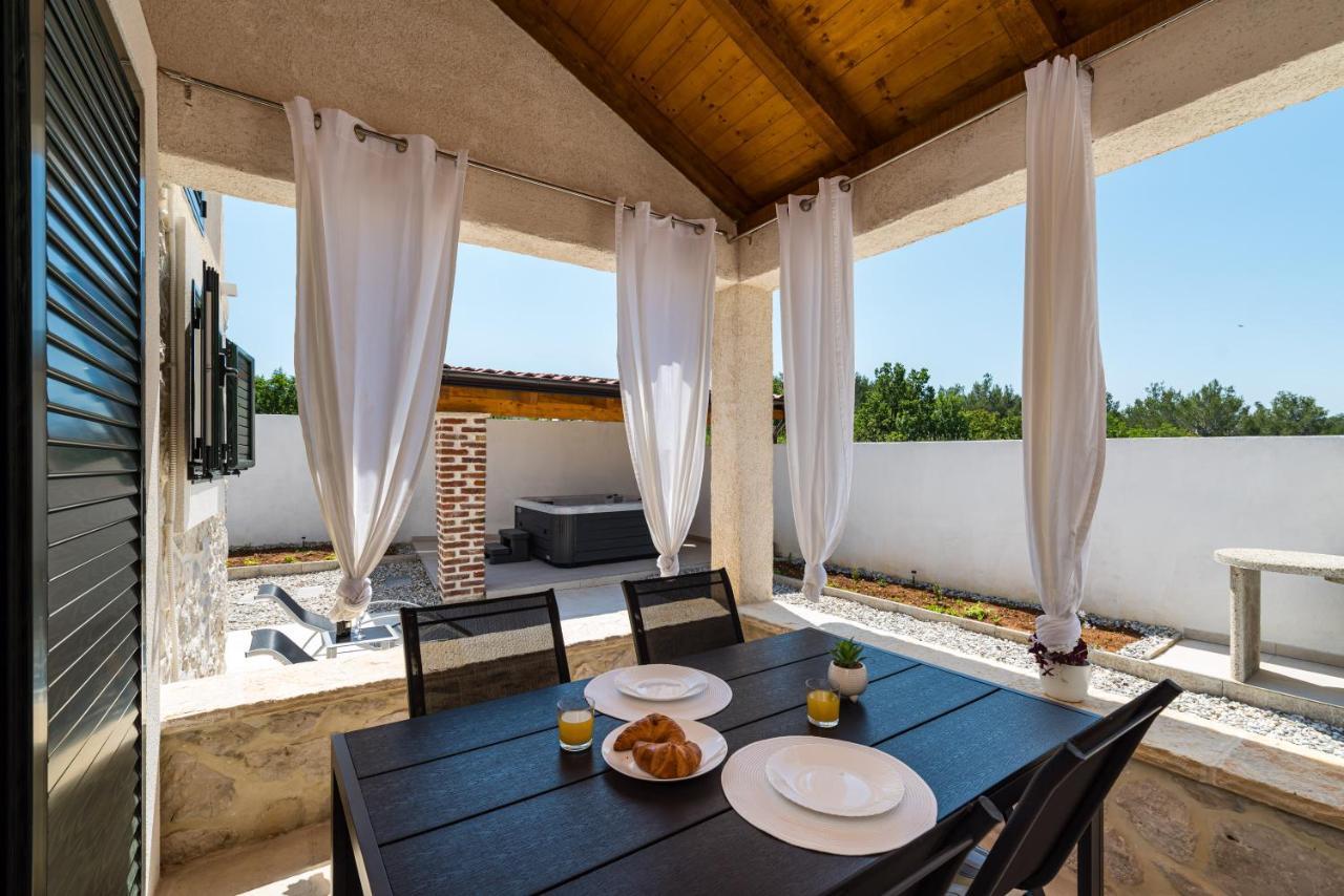 Holiday Home Figurica Novigrad  Екстериор снимка